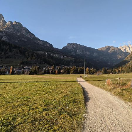 Ciasa Giorgina Apartment Pozza di Fassa Luaran gambar